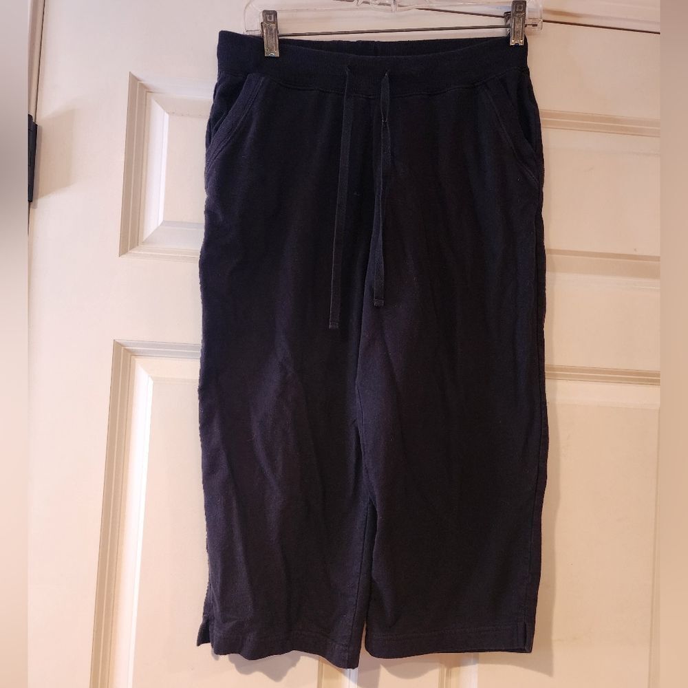 Kim Rogers stretchy black capri sweatpants S